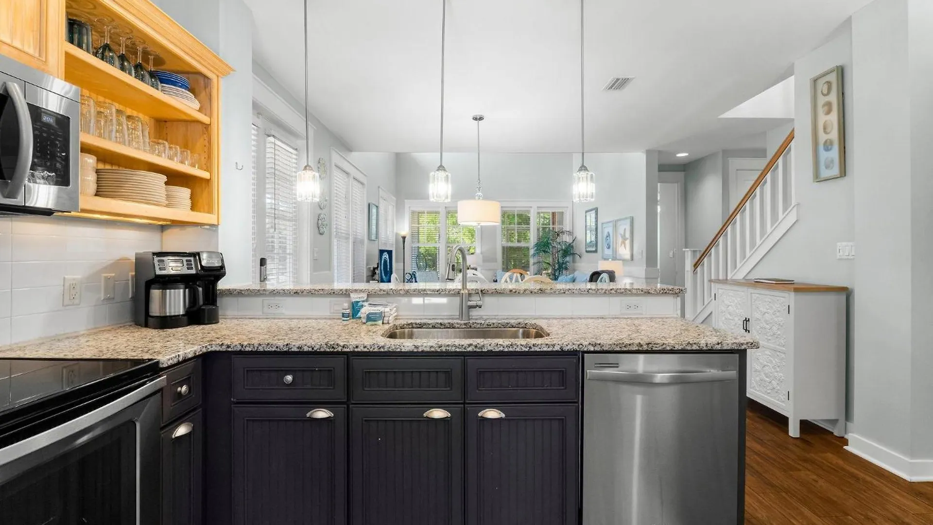 1301 Laurel Grove 