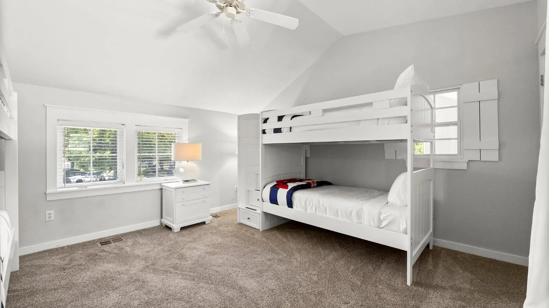 1301 Laurel Grove 