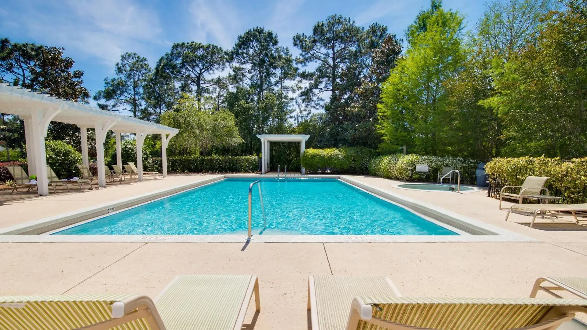 1301 Laurel Grove 