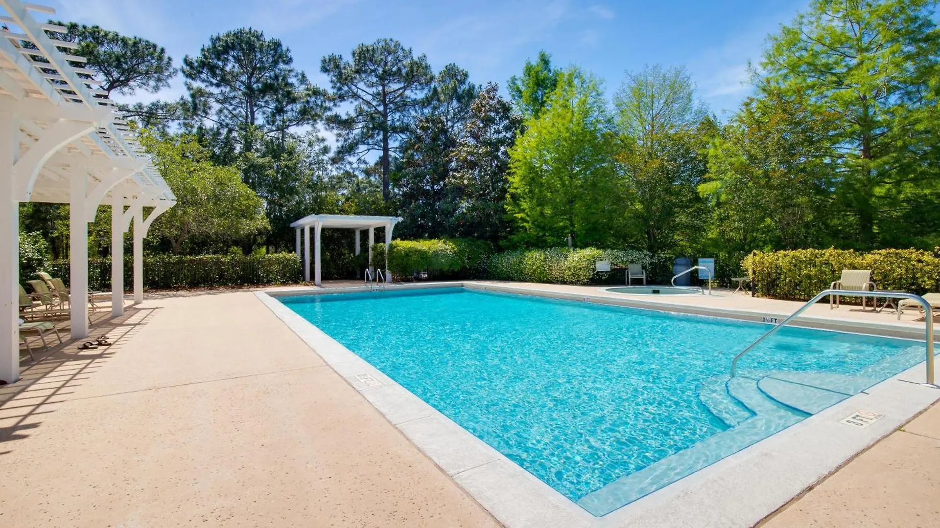 1301 Laurel Grove 