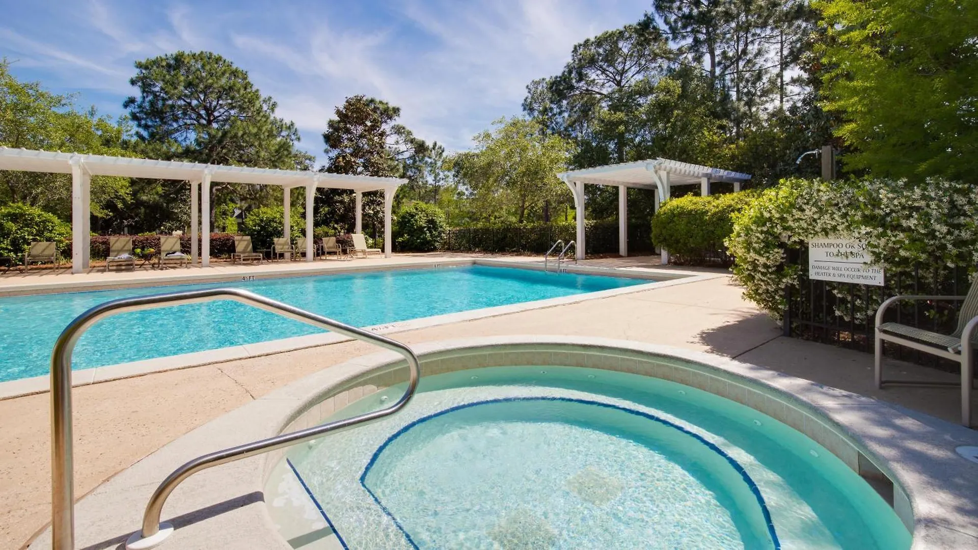 1301 Laurel Grove 
